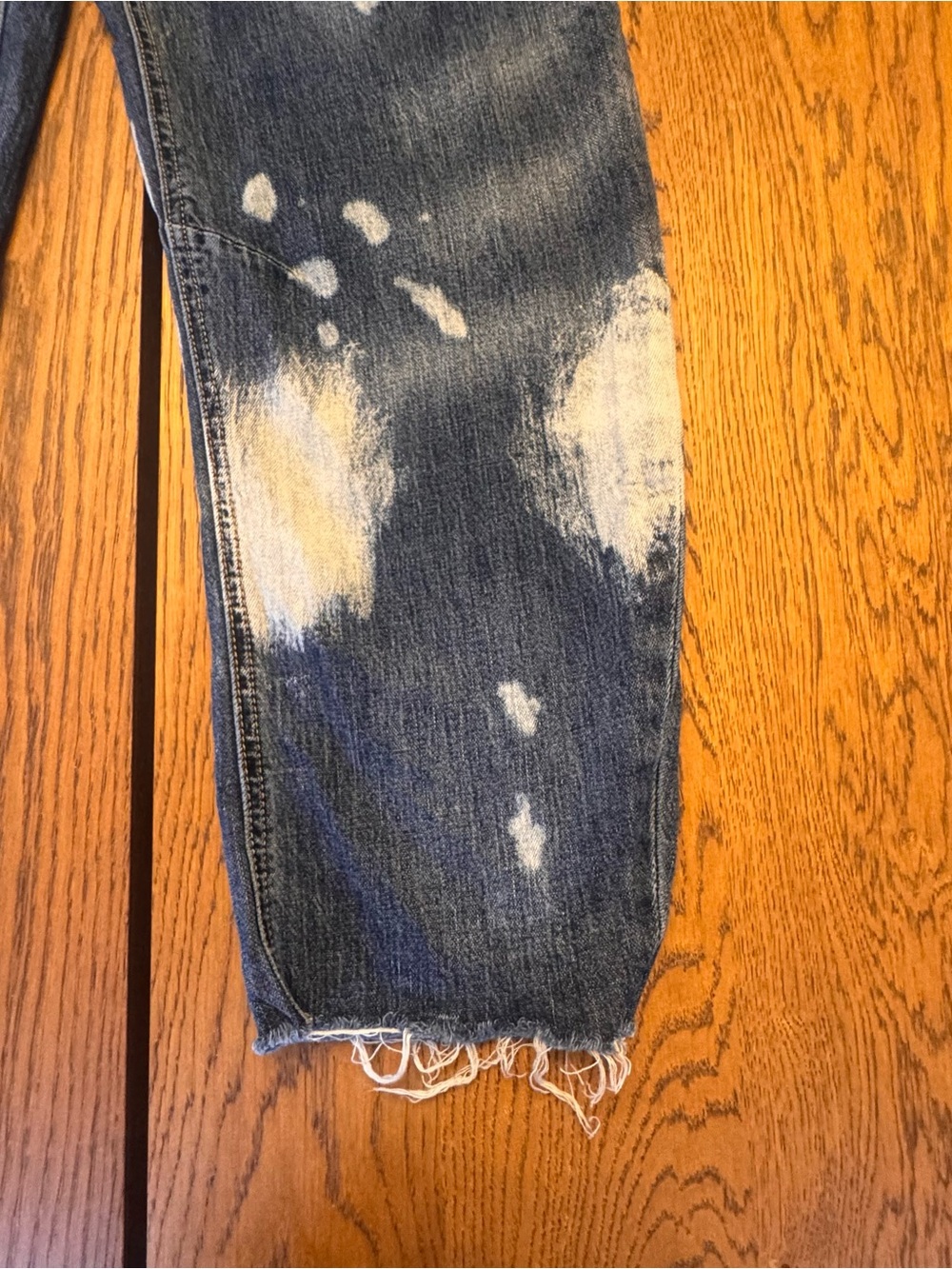 Anthro Pilcro The Bow Boyfriend Jeans Bleach Barrel Style Size 29 Fray Ankle - Picture 4 of 16